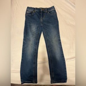 5 pairs of boys pants. Size 6/7. Sweats and 1 jeans.